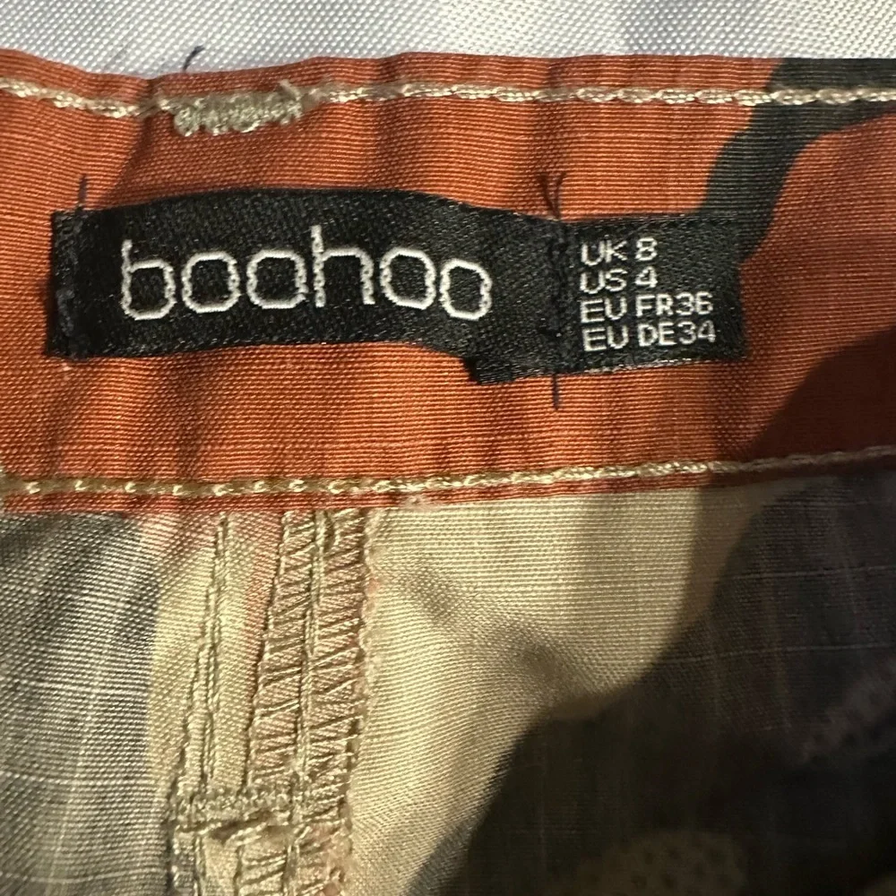 Boohoo Camouflage Patterned Pants - Picture 3 of 4